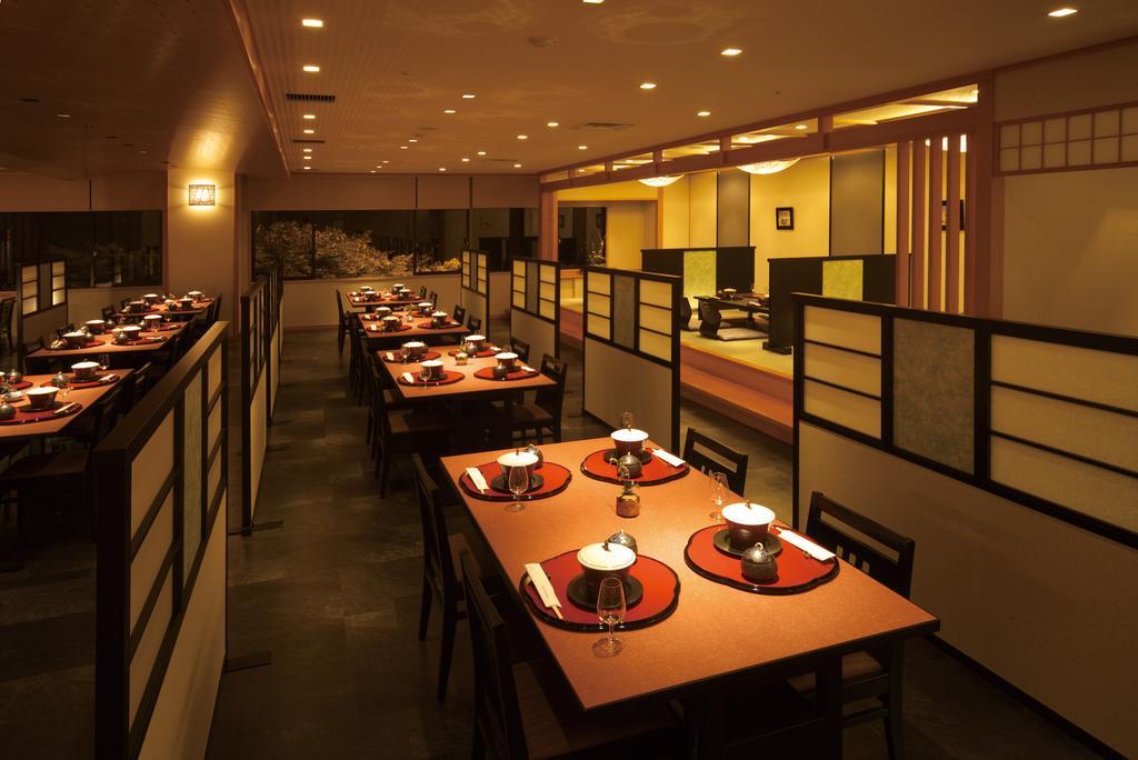 Royal Hotel Yamanaka Onsen Kajikaso Кага Экстерьер фото