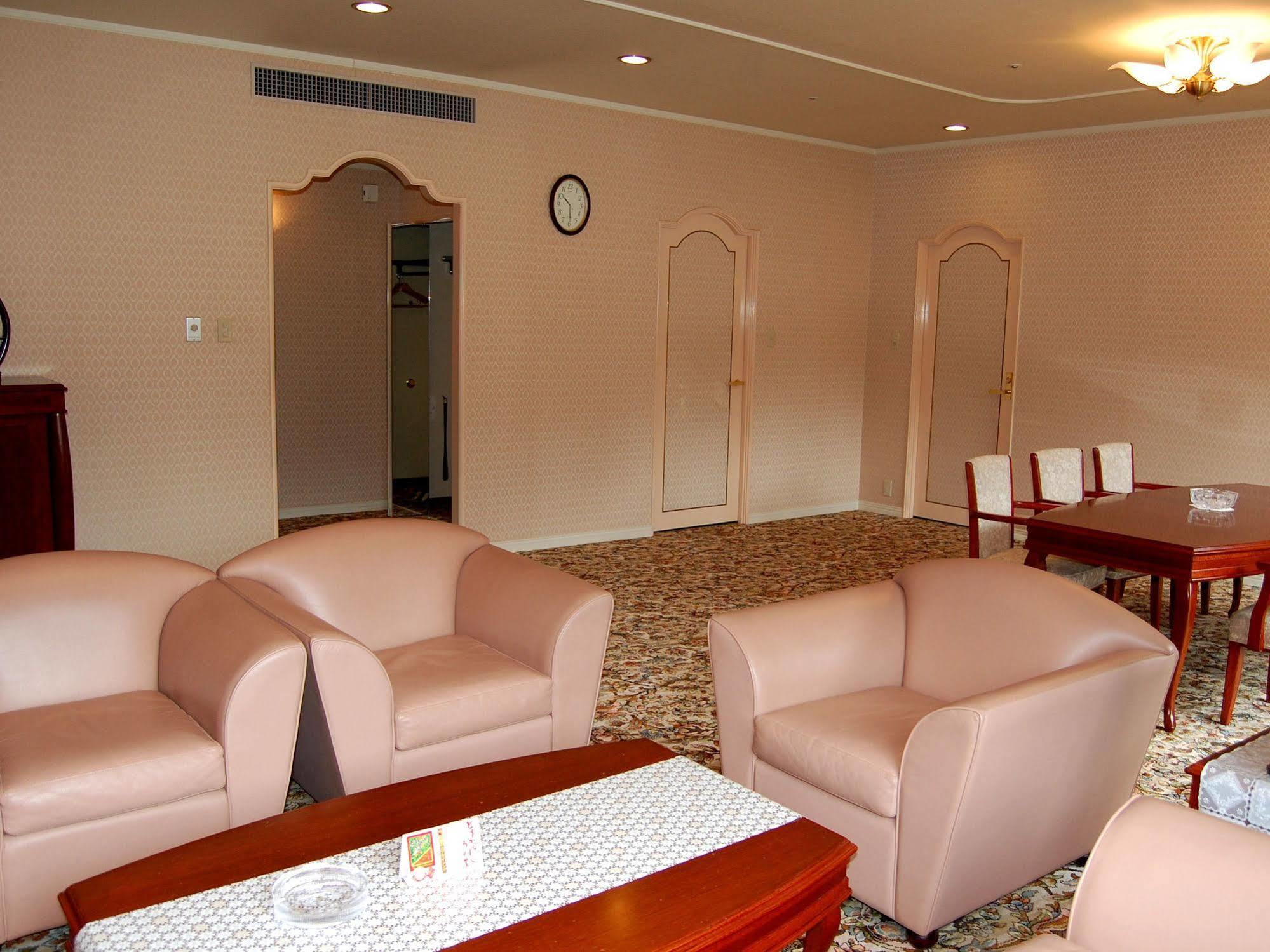Royal Hotel Yamanaka Onsen Kajikaso Кага Экстерьер фото