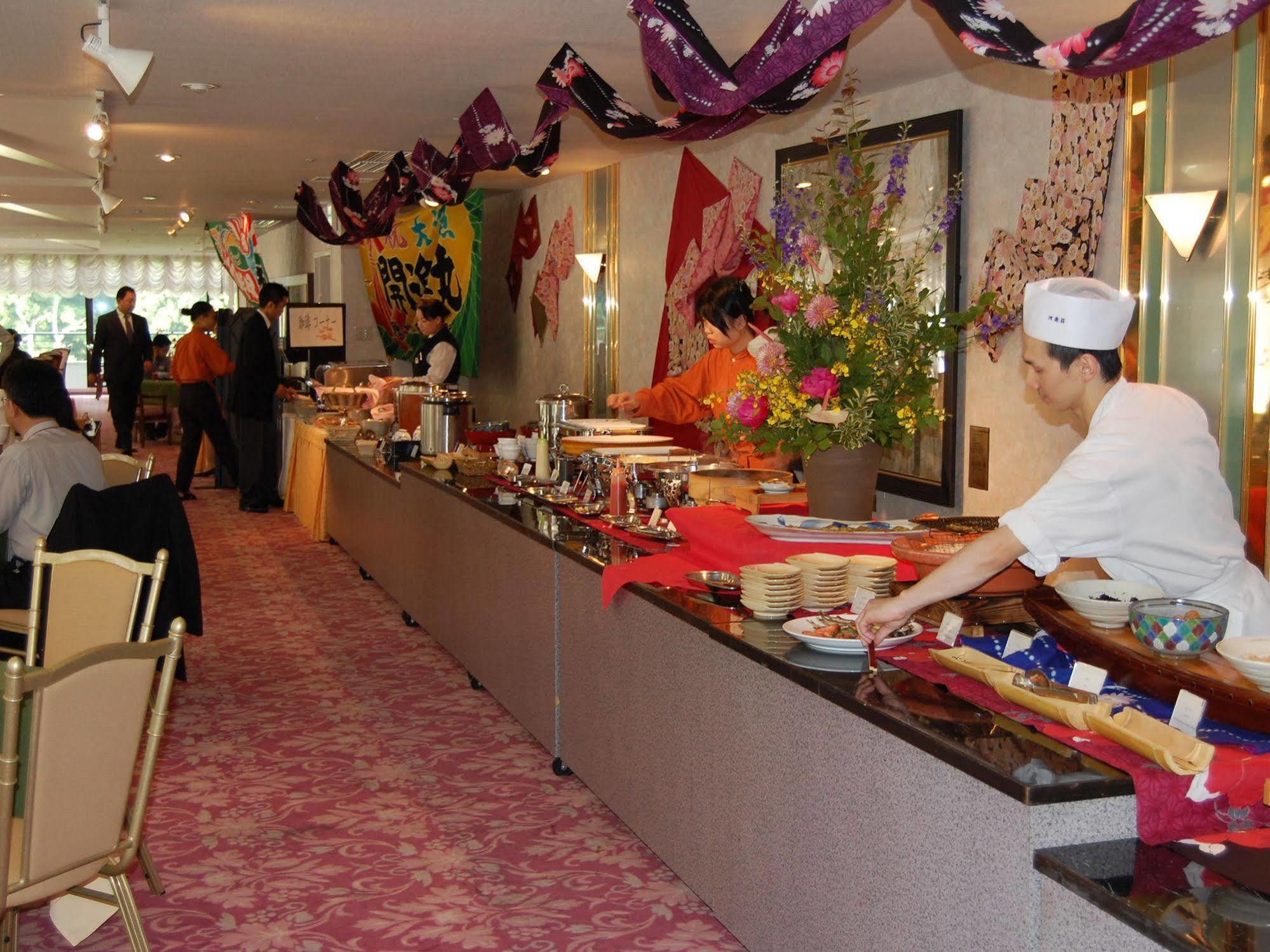 Royal Hotel Yamanaka Onsen Kajikaso Кага Экстерьер фото