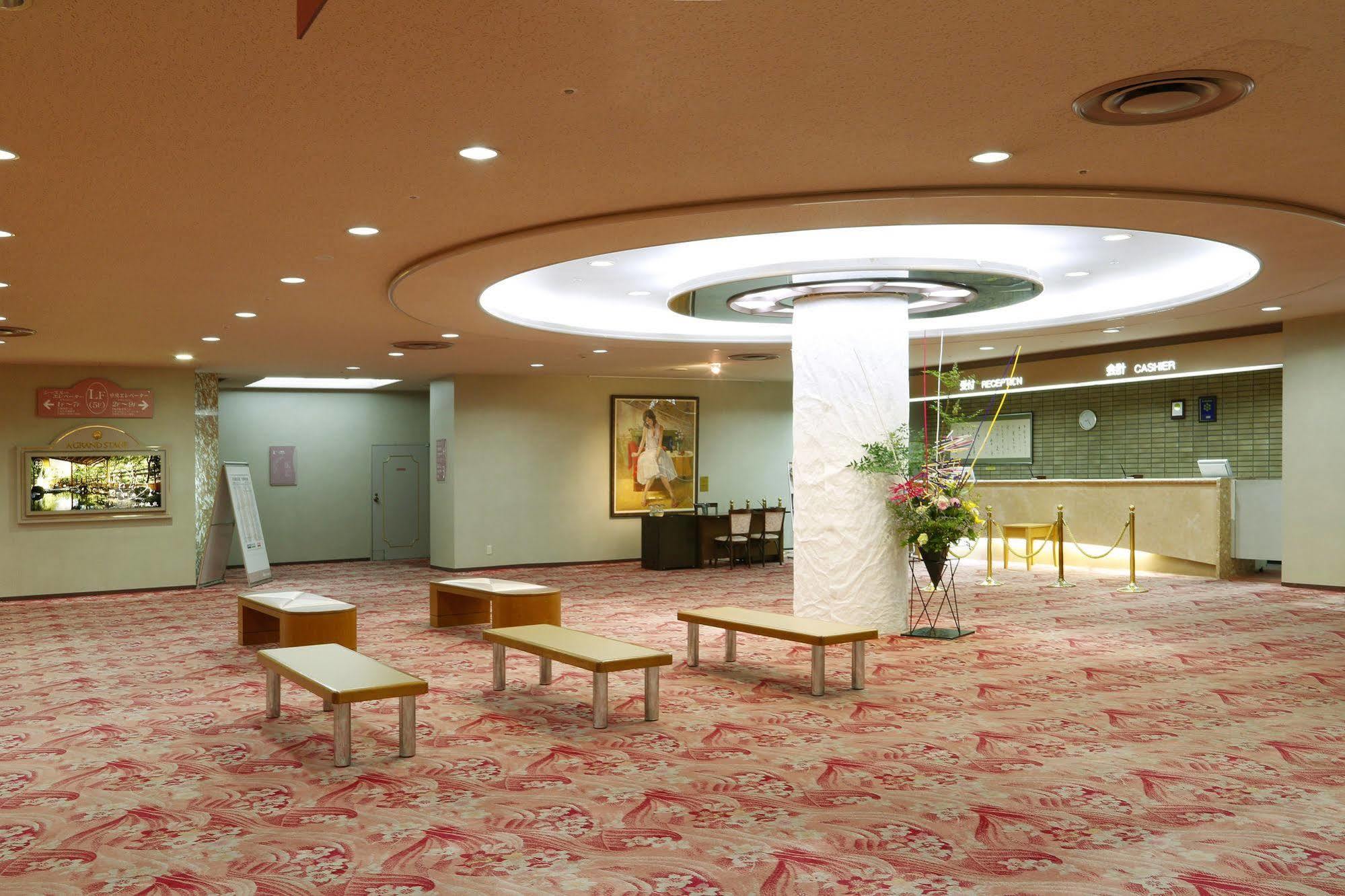 Royal Hotel Yamanaka Onsen Kajikaso Кага Экстерьер фото